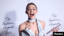 جی جی حدید، مراسم اهدای جوایز مد ۲۰۱۶