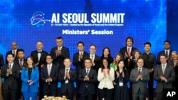 人工智能首尔峰会部长级会议2024年5月22日在韩国首尔举行。（美联社） 