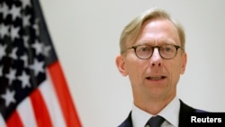 美国伊朗事务特别代表胡克在英国伦敦的记者会上发言。（2019年6月28日）