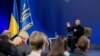 Tổng thống Ukraine Volodymyr Zelenskyy trong cuộc họp báo hôm 23/2.