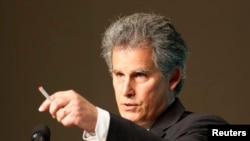 国际货币基金组织第一副总裁利普顿 (资料照片)