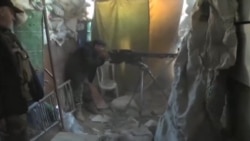 هزاران آواره فلسطینی در میانه نبرد داعش و دولت سوریه گیر افتادند