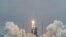 中国一枚长征5B火箭2021年4月29日将空间站主舱发射升空（路透社转发）
