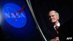 资料照片：美国国家航空航天局（NASA）局长纳尔逊在航天局总部参加记者会。(2023年9月14日）