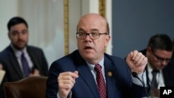 جیمز مک‌گاورن، نماینده دموکرات کنگره و رئیس کمیته مقررات مجلس نمایندگان آمریکا