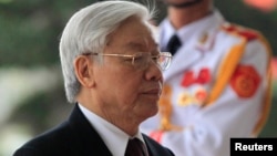 Sekjen Partai Komunis Vietnam, Nguyen Phu Trong menghadiri perayaan HUT ke-85 Partai Komunis di Hanoi, Senin (2/2).