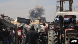 Dim nakon izraelskog bombardovanja Rafaha. (Foto: Eyad BABA / AFP)