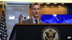 ند پرایس سخنگوی وزارت خارجه آمریکا در کنفرانس خبری روز پنجشنبه ۷ اسفند. 