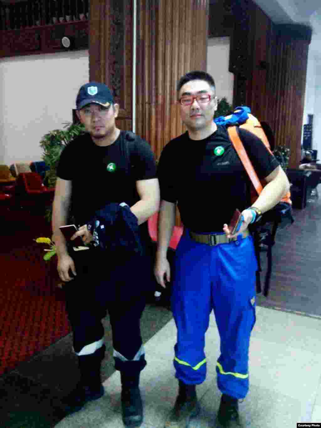 ခါကာဘိုရာဇီက ပျောက်ဆုံးရဟတ်နဲ့ ပျောက်ဆုံး တောင်တက်သမား ၂ ဦးကို ရှာဖွေကယ်ဆယ်ရေးအဖွဲ့ (ဓာတ်ပုံ ထူးဖောင်ဒေးရှင်း) 