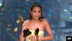 خانم ویکاندر سال گذشته جایزه بهترین بازیگر مکمل را برای فیلم «دختر دانمارکی» دریافت کرده بود. 