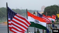 美国和印度国旗。（美联社资料照）