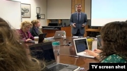 Doktor međunarodnih odnosa Siniša Vuković tokom predavanja u Školi za međunarodne odnose Univerziteta Džons Hopkins