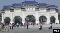 自由广场（中正纪念堂）－台北 (美国之音许波拍摄)