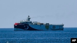 کەشتی عروج ڕەیس لە نزیک بەندەری ئەنتالیاوە