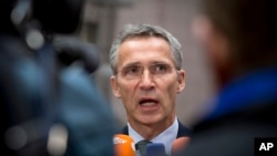 北约秘书长斯托尔滕贝格在布鲁塞尔的记者会上（资料照片）