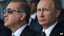 تصویر آرشیوی از ولادیمیر پوتین و رجب طیب اردوغان، روسای جمهوری روسیه و ترکیه.