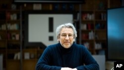 جان دوندار، سردبیر پیشین روزنامه جمهوریت