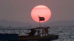 បទសម្ភាសន៍ VOA៖ វប្បធម៌​ចងពារ​គ្នា និង​នយោបាយ​ស្លាប់រស់​នៅ​កម្ពុជា​រារាំង​ដំណើរ​លទ្ធិប្រជាធិបតេយ្យ​សេរី​និយម