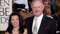 Джин Хэкмен и Бетси Аракава в 2003 году