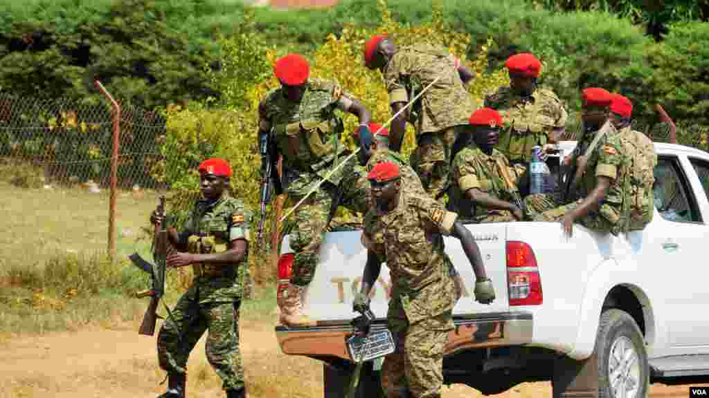 የዑጋንዳ ተቃዋሚዎች በፓሊስ ሊገደቡ አልቻሉም