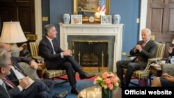 Crnogorski premijer Milo Đukanović tokom današnjeg susreta sa potpredsednikom SAD Džozefom Bajdenom (gov.me)