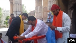 تقسیم ہند کے دوران بڑی تعداد میں ہندو بھارت چلے گئے جس کے بعد سے یہ مندر بند تھا۔ 