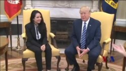 川普在白宫接见被埃及释放的美国公民