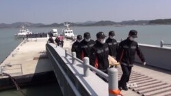 Body Count Rises as Korea Ferry Divers Finally Enter Ship