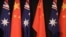 资料照：澳大利亚与中国国旗 