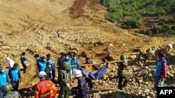 ဖားကန့် ကျောက်စိမ်း လုပ်ငန်းခွင်နဲ့ စွန့်ပစ် မြေစာပုံ သတင်းဓာတ်ပုံများ