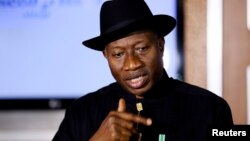 Presiden Nigeria Goodluck Jonathan menjanjikan "segala upaya" untuk membebaskan 276 orang siswi yang diculik bulan lalu (foto: dok).