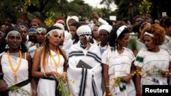 Dubartoota Oromoo Ayyaana Irreecha Baranaa irratti Argaman Keessaa: Bishooftuu