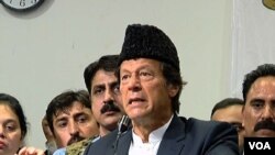 د پاکستان تحریک انصاف مشر عمران خان 