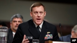 美国国安局局长及网络战司令部总司令海军上将罗杰斯在华盛顿国会山庄出席作证。(资料照)