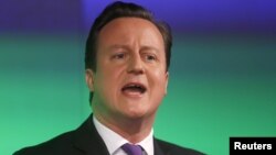 23일 유럽연합 가입 조건을 놓고 재협상을 벌이겠다고 발언하는 데이비드 캐머런 영국 총리.
