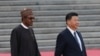 Shugaba Buhari, hagu da Xi Jinping a dama