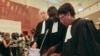 Des avocats au Palais de Justice à Dakar, au Sénégal, 20 juillet 2015. epa/ STR