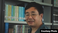 政治学家陈子明（美国之音海涛拍摄）