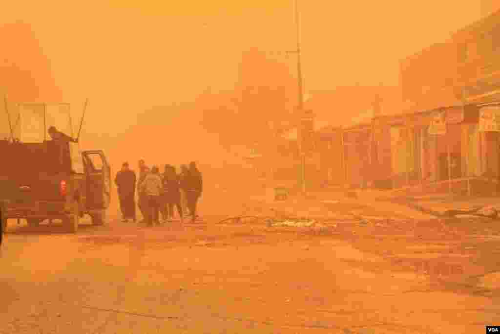 Members of the Kyrgyz special forces block a street during clashes between his supporters and law enforcement near the former president&#39;s residence in the village of Koy-Tash, some 20 kilometers from Bishkek.